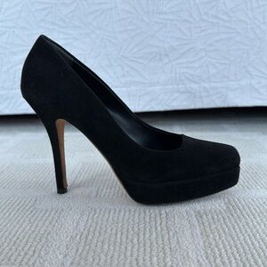 Gucci Black Suede platform pumps size 36